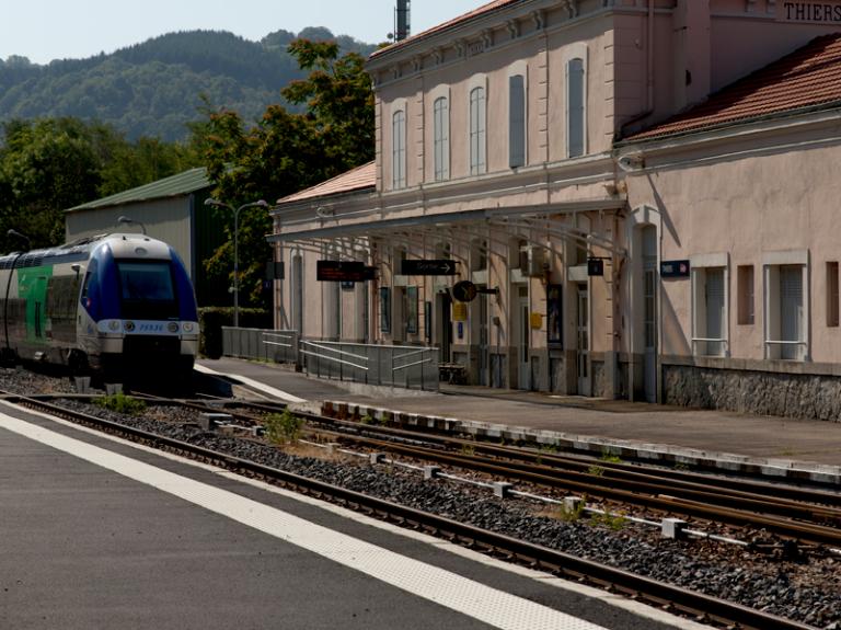 Ligne Clermont-Ferrand - Chabreloche - (Saint-Etienne)