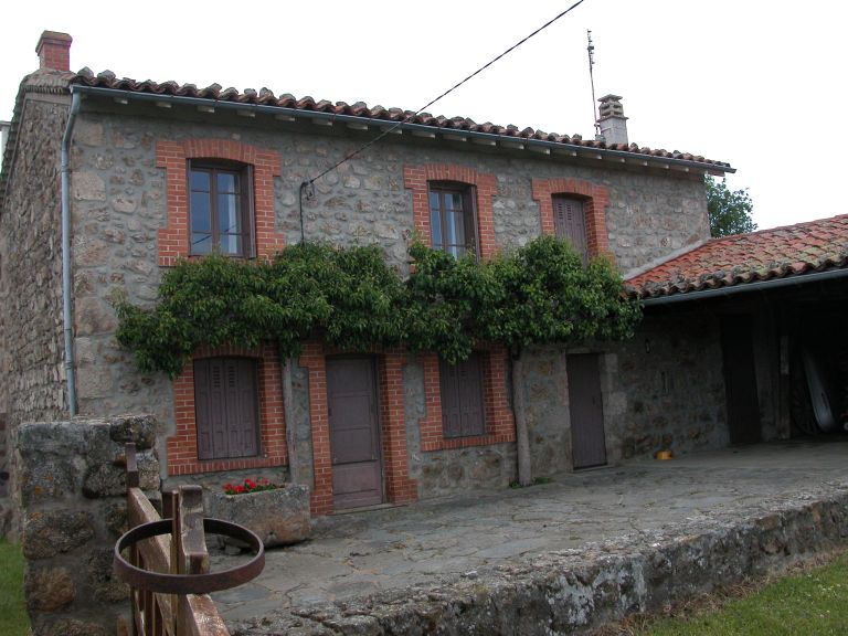 Ferme, café, actuellement maison