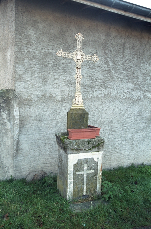 Les croix monumentales du canton de Boën et de la commune de Sail-sous-Couzan