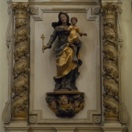 Statue : Vierge à l'Enfant (ensemble du retable de la Vierge)