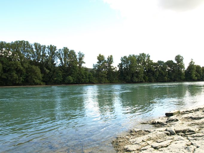 Bac à rames, puis bac à traille de Proulieu (disparus)