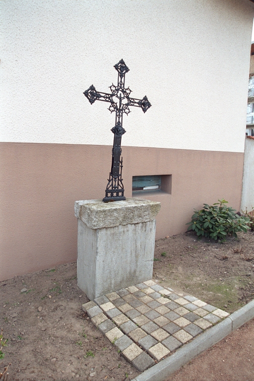 Les croix monumentales du canton de Boën et de la commune de Sail-sous-Couzan