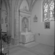 Ensemble de deux autels secondaires des chapelles de la Vierge et Saint-Pierre