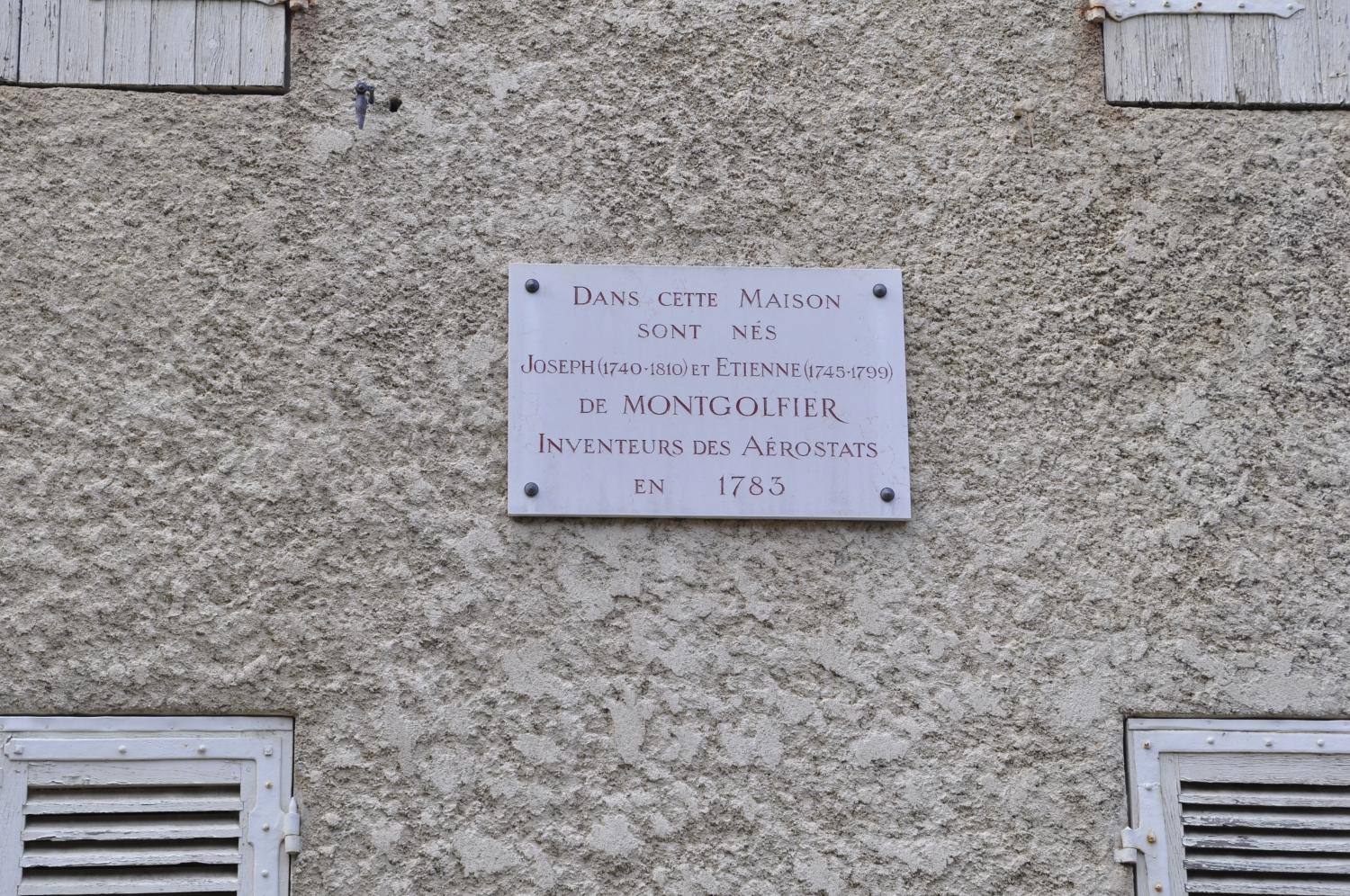 Usine de papeterie et cité ouvrière Montgolfier - Canson actuellement musée et société MP Hygiène Papeterie Pupil