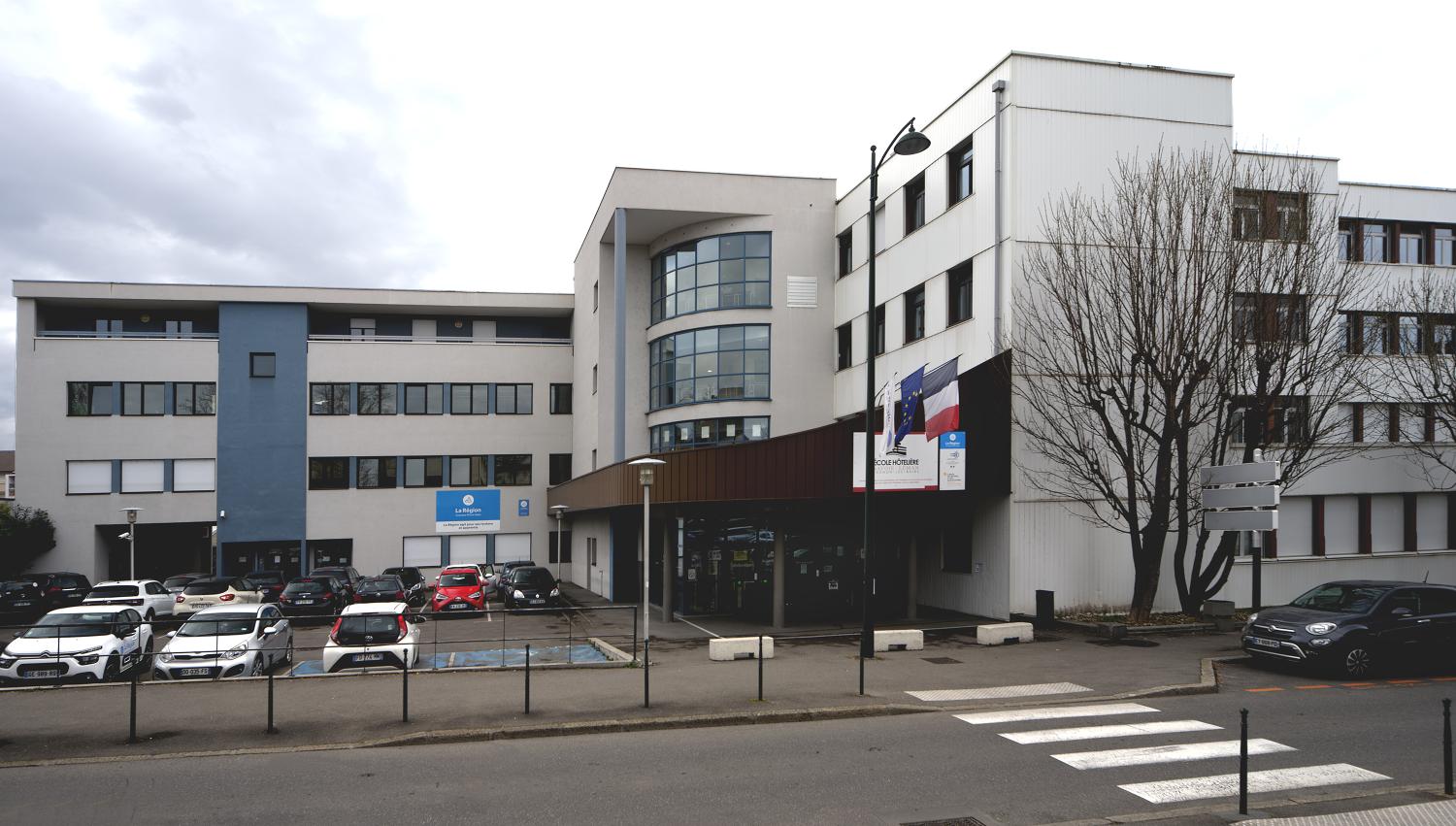 Cité technique hôtelière, actuellement lycée hôtelier dit école hôtelière Savoie-Léman