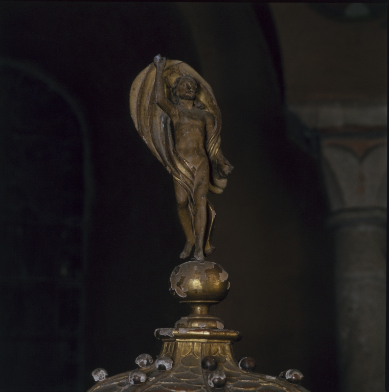 Ensemble de 3 statuettes : Saint Jean-Baptiste, saint non identifié, Christ (ensemble du maître-autel, gradins, tabernacle à ailes et dais d'exposition)