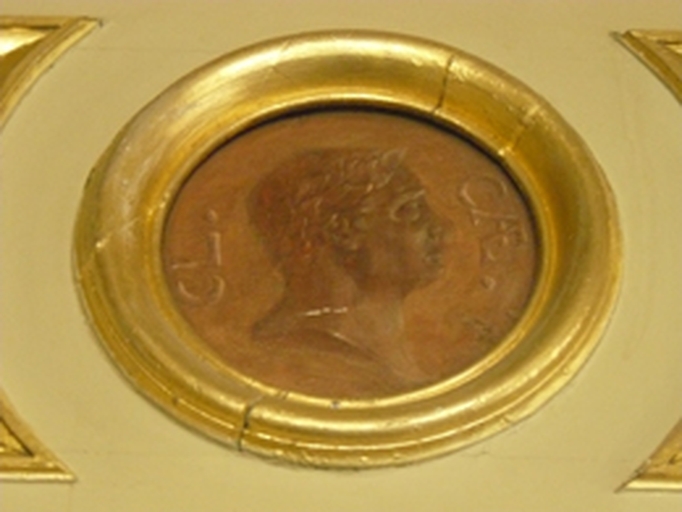Ensemble de treize médaillons du salon d'Hercule : Portraits d'Empereurs romains et de Napoléon Bonaparte