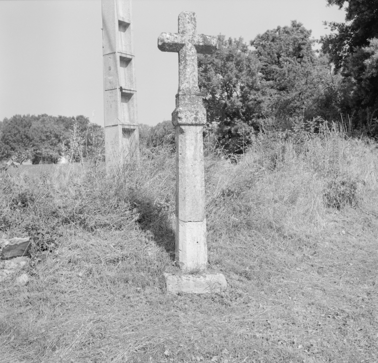 Les croix monumentales de la commune de Chamaret