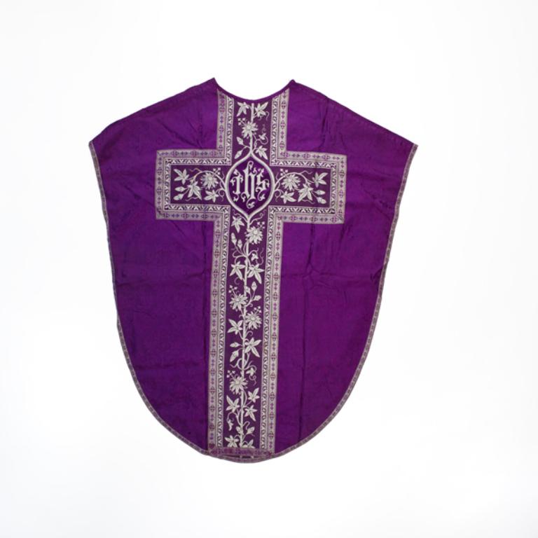 chasuble : ornement violet