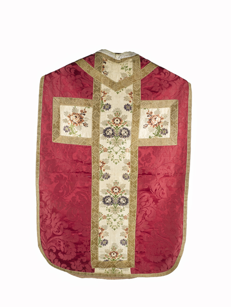 chasuble, étole, manipule, voile de calice, bourse de corporal : ornement rouge