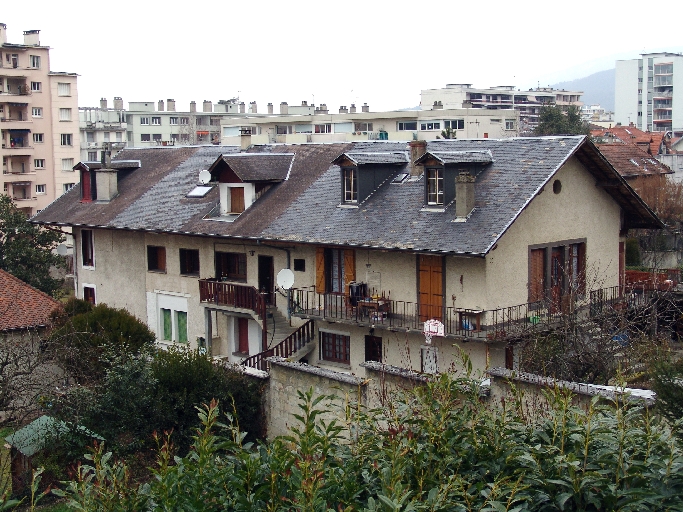 Ferme, puis maison