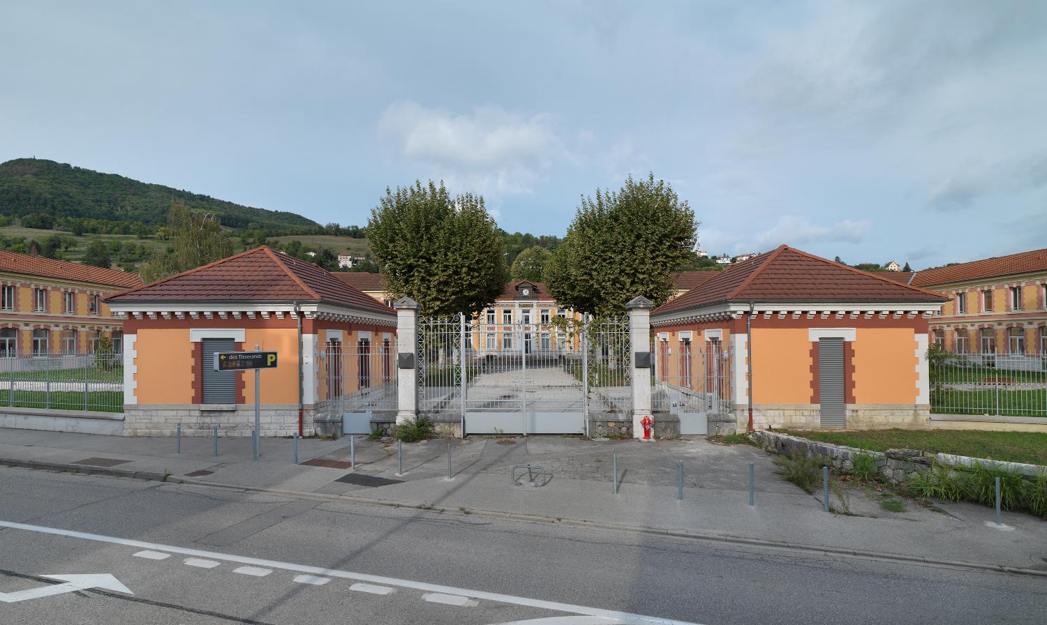 Ecole nationale professionnelle, puis lycée technique, actuellement lycée polyvalent Ferdinand-Buisson, dit LA NAT