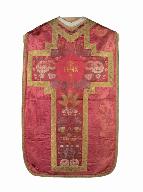 chasuble ; manipule ; voile de calice : ornement rouge