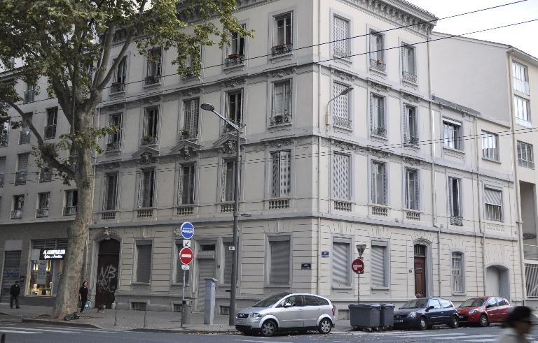 Ancienne huilerie et savonnerie Faussemagne puis Lyon industriel, société coopérative mécanique et industrielle française puis Peugeot et Cie aciers laminés et fourniture pour parapluie actuellement logement