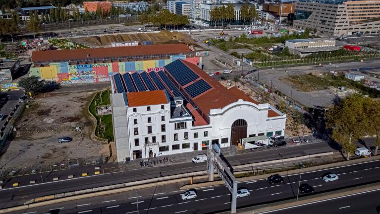 Usine de chaudronnerie des Ateliers de Construction du Rhône Laurent Chevalier puis Grenier puis Paul Dulac et Nas puis entrepôt à charbon Girard actuellement reconversion de la halle dite H7 en pôle numérique