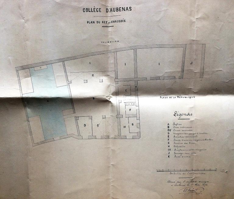 Collège de jésuites d'Aubenas (partiellement détruit), puis école secondaire, puis centre de tri postal, puis commissariat de police, actuellement immeuble à logements