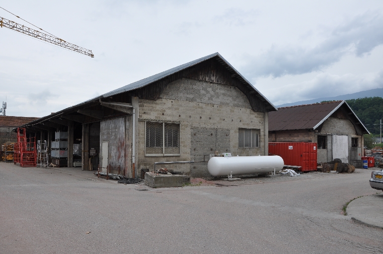 Edifice artisanal, Maison Grosse et Gerlat, puis usine de fabrication de matériaux de construction, entreprise de travaux publics, Entreprise Léon Grosse et Cie, actuellement Entreprise générale Léon Grosse