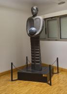 Sculpture (ronde-bosse) : L'Unité
