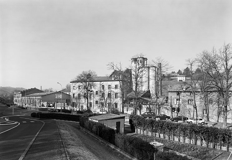 Minoterie des grands Moulins puis Les Grands Moulins Seigle actuellement Les Grands Moulins parc d'activité