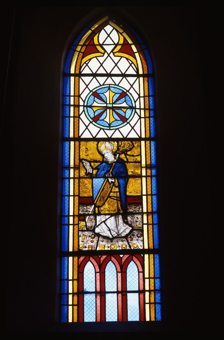 Ensemble de 2 verrières : Vierge à l' Enfant, saint Maurice bénissant (baie 3, 4), verrière à personnages