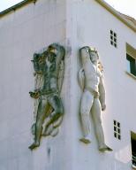 Bas-reliefs (2) : l'Elan ; le Frein