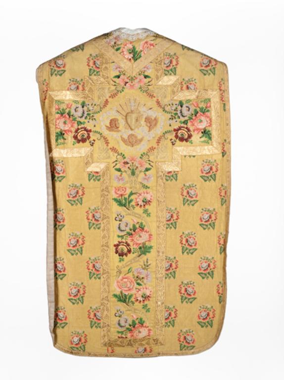 chasuble, étole, bourse de corporal : ornement doré