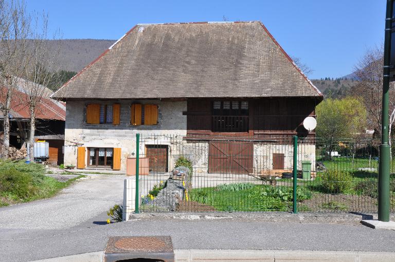 Moulins à farine, battoir à chanvre, foulon, scierie et pressoir à huile du Pont de Lescheraines actuellement logement