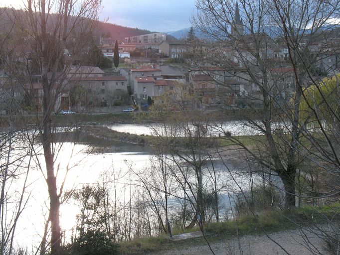 Digue, massif de coupure