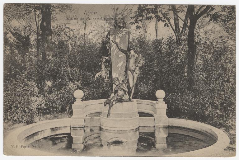 Fontaine : monument à Pierre Dupont