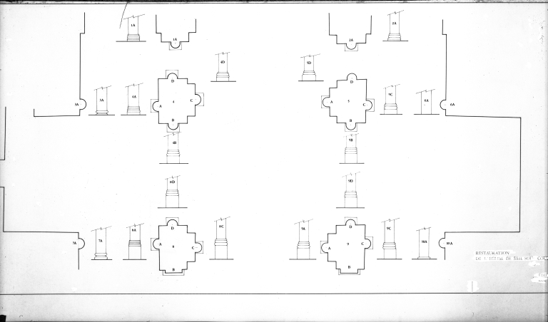 Ensemble de 20 chapiteaux et bases de colonnes