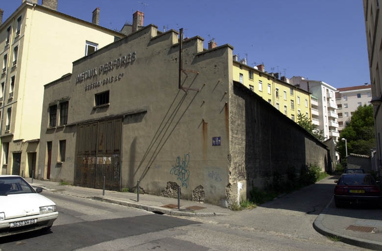 Usine de transformation des métaux Besson-Bois et Cie Métaux perforés