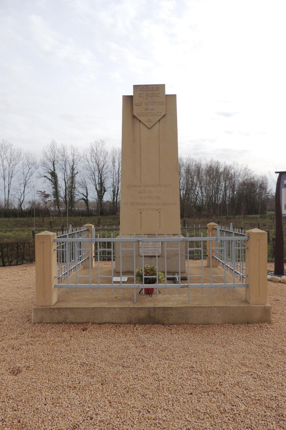 Monument commémoratif des fusillés du 13 juin 1944