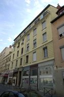 Immeuble sur rue