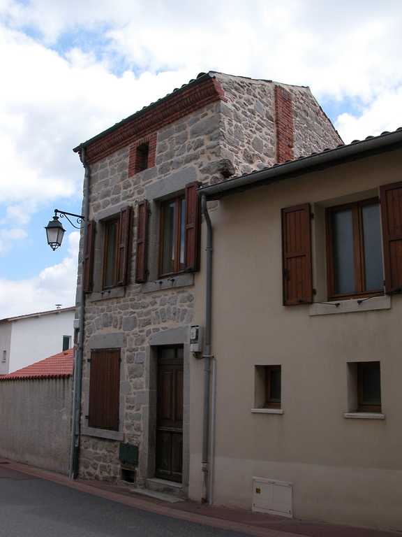 Village de Lézigneux