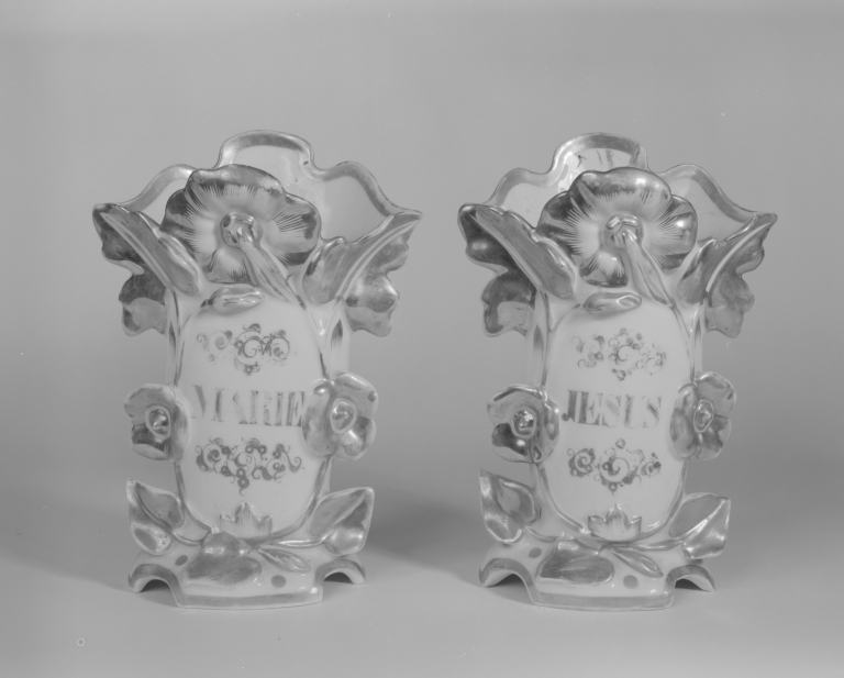 Ensemble de 3 vases d'autel