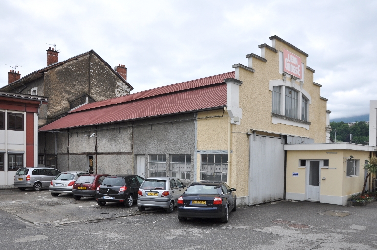 Edifice artisanal, Maison Grosse et Gerlat, puis usine de fabrication de matériaux de construction, entreprise de travaux publics, Entreprise Léon Grosse et Cie, actuellement Entreprise générale Léon Grosse