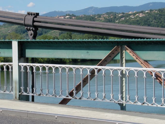 Pont routier de Condrieu