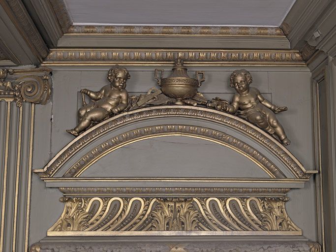 Deux pleins reliefs spatiaux, en pendant : Allégories de la musique et de l'architecture
