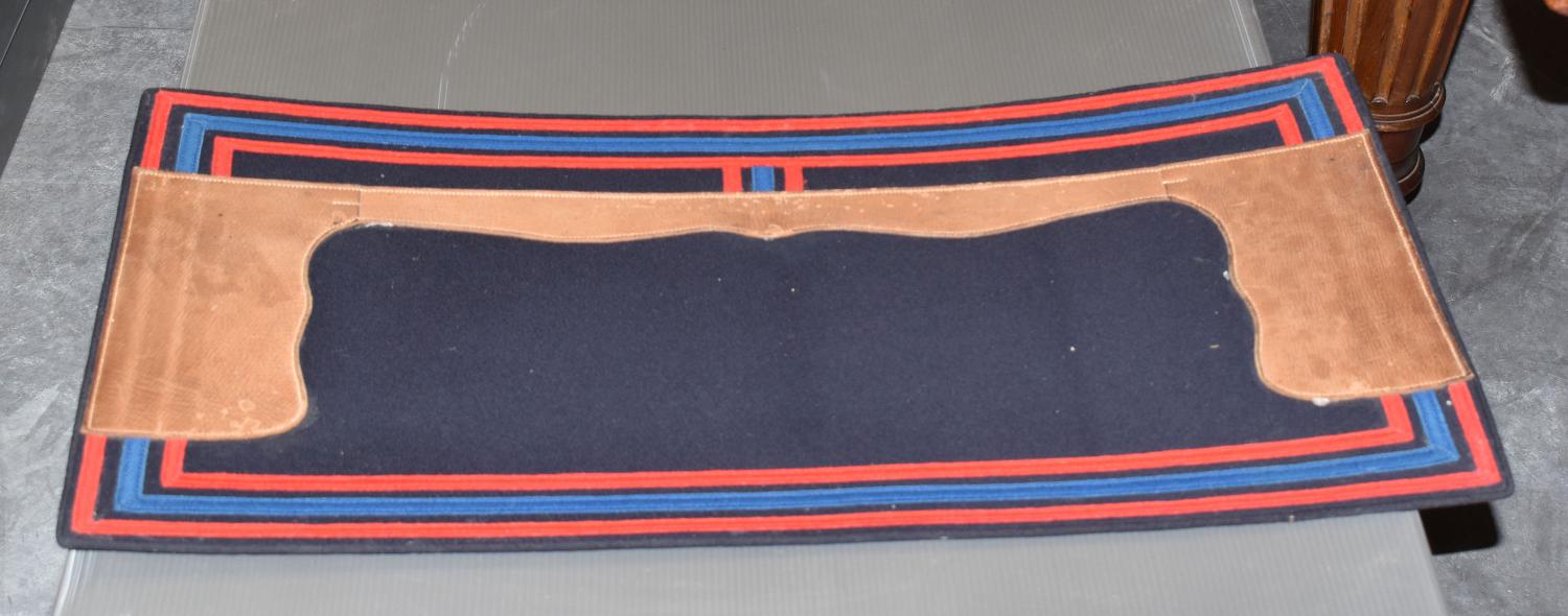 Tapis n°3 (grand) d'un ensemble de 20 tapis de mantelets : 14 grands, 1 moyen et 5 petits.