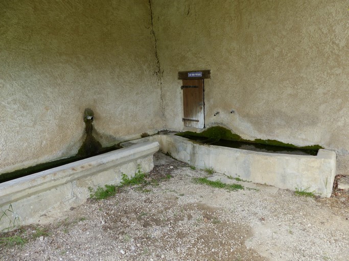 Fontaine, lavoir et abreuvoir du Terron