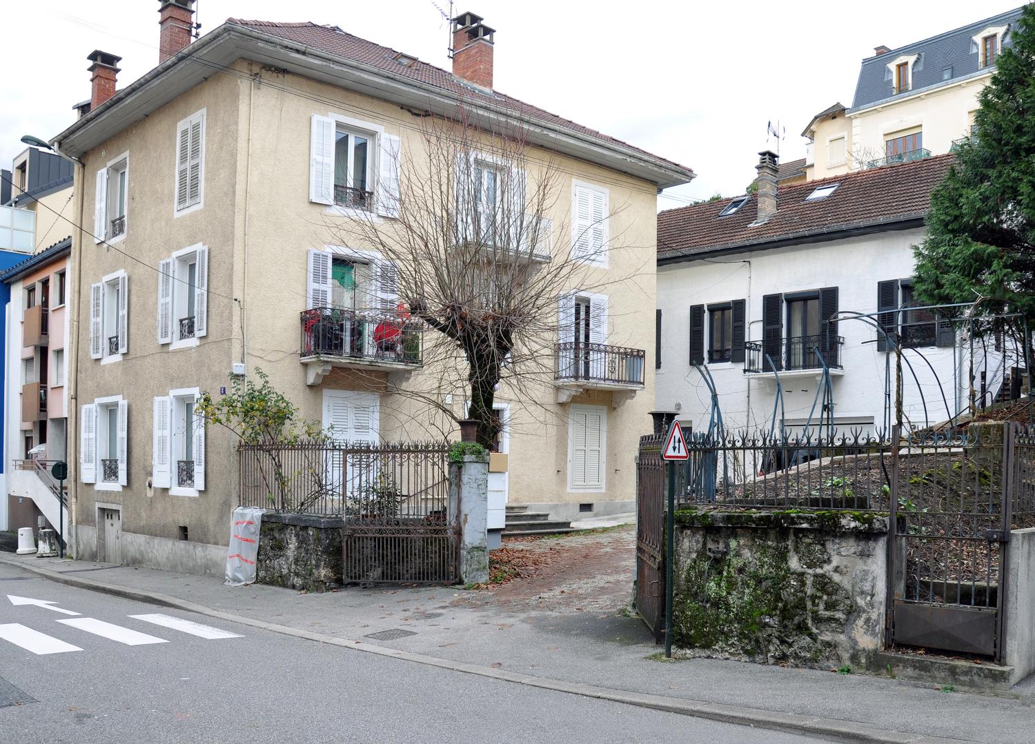 Ensemble de deux maisons, dite Propriété Girard, actuellement immeuble et maison