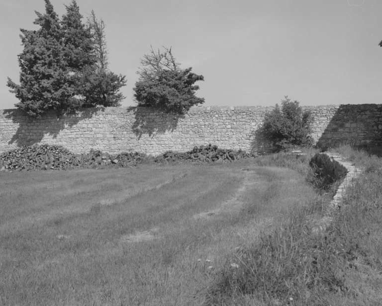 prieuré Saint-André de Sarçon, puis ferme dite domaine Saint-Bernard