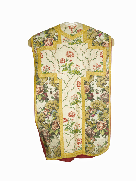 chasuble : ornement blanc