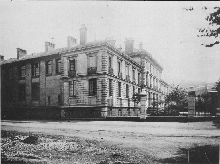 Lycée de garçons, actuellement lycée d'enseignement secondaire et supérieur Claude-Fauriel
