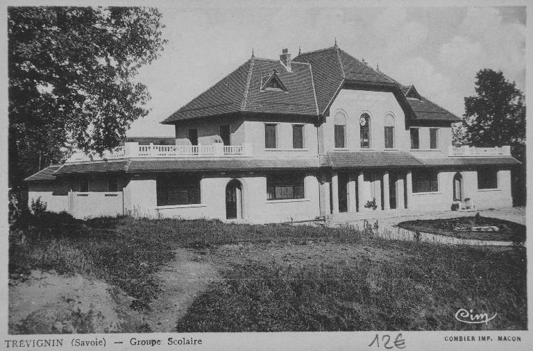 Mairie-écoles et foyer de la campagne (salle des fêtes)