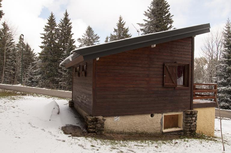 Ensemble de 5 maisons (chalets), dits chalets greniers