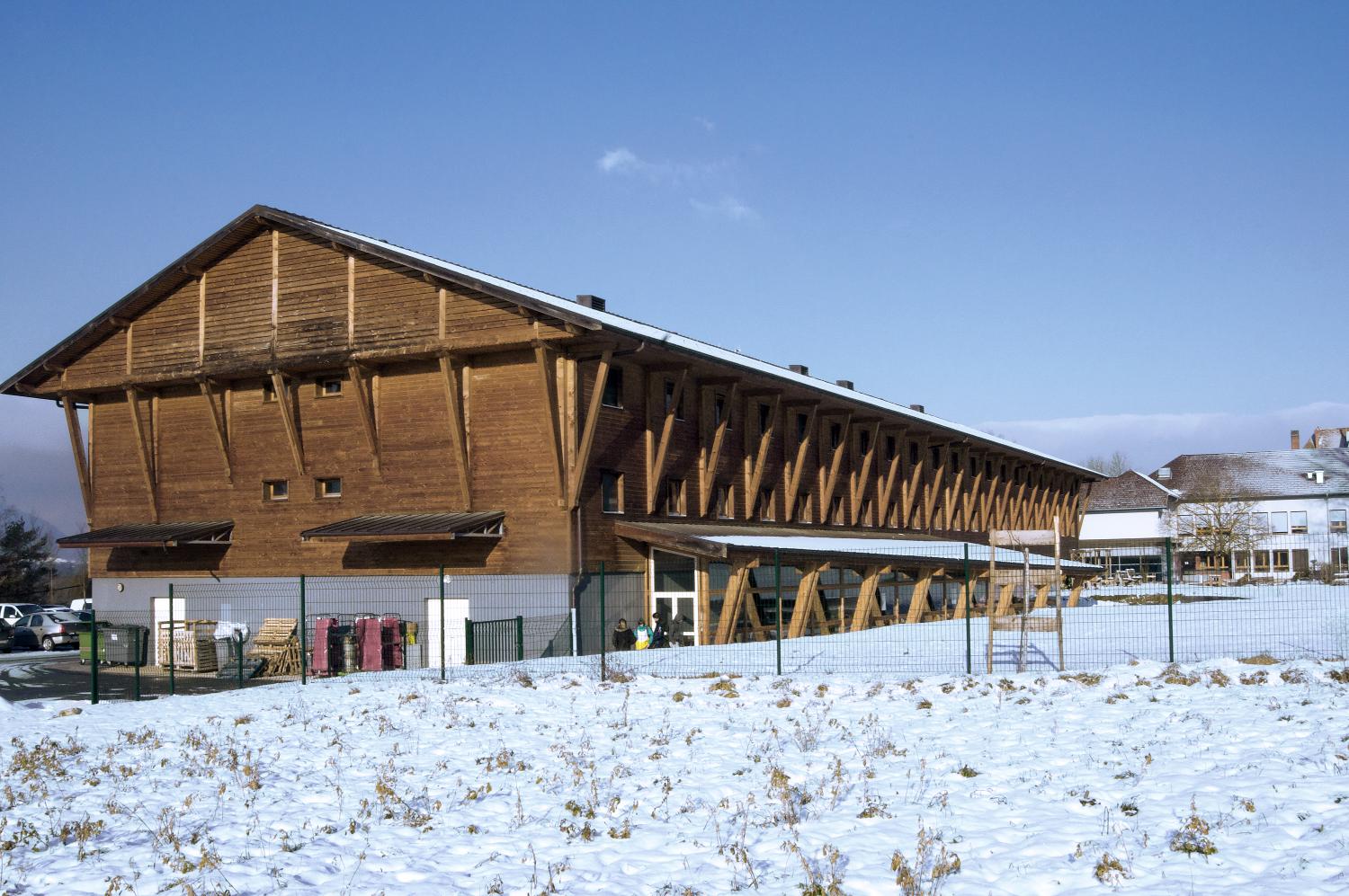 École pratique d’agriculture, actuellement lycée professionnel agricole de Contamine-sur-Arve