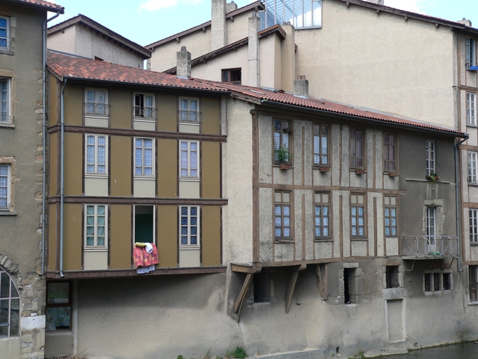 Tannerie Doyon puis sine Chamourin actuellement immeuble d'habitation à loyer modéré