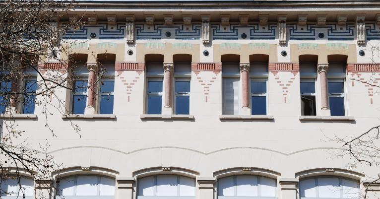 École pratique de commerce et d’industrie, actuellement lycée d’enseignement général, technologique et professionnel, dit cité scolaire Hippolyte Carnot