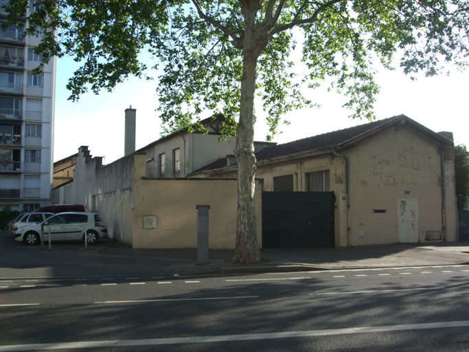 Usine de produits chimiques dite Société Lyonnaise de Collodions Planchon puis Lumière actuellement centre d'archives privées